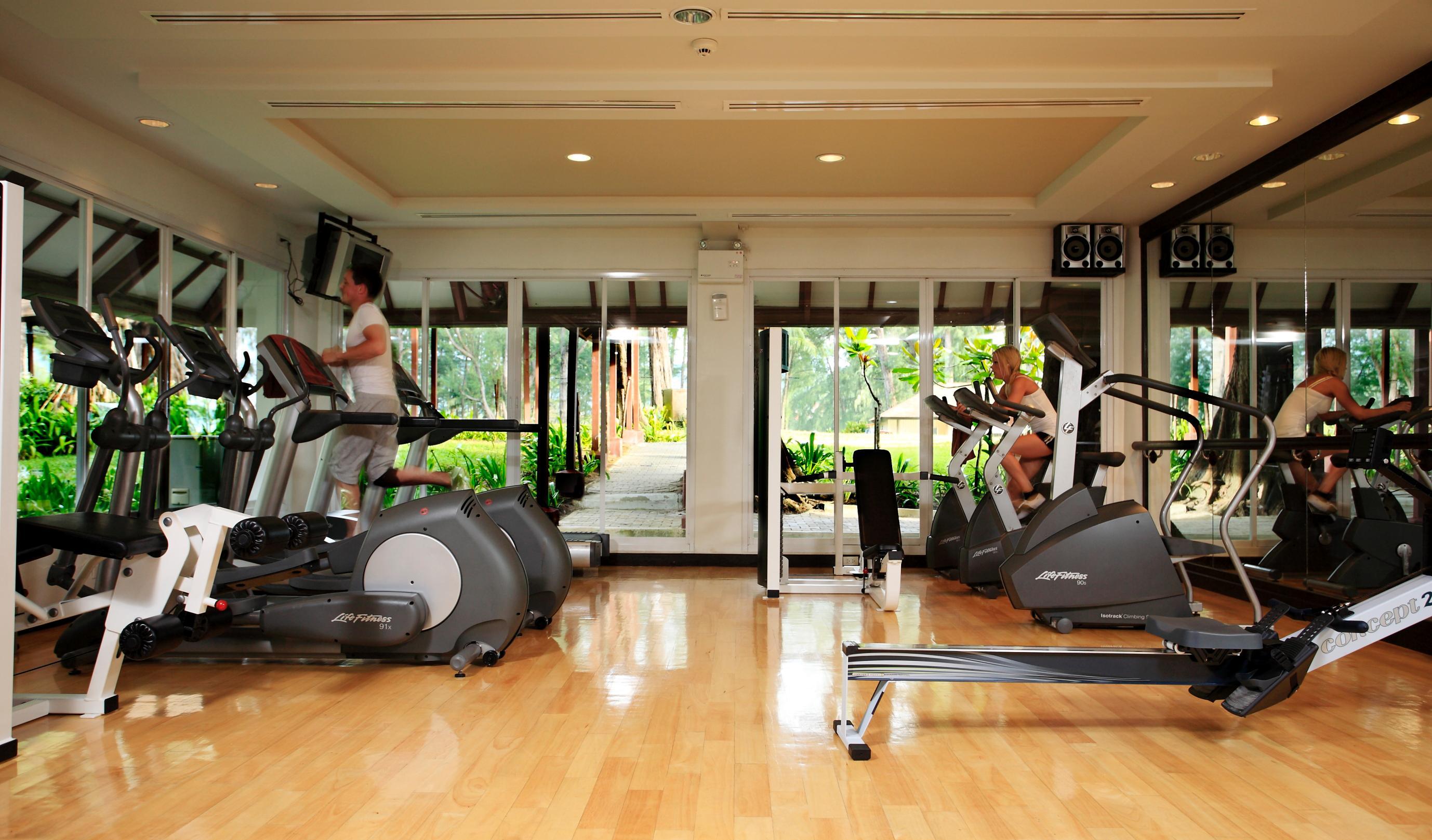 Dusit Thani Laguna Phuket Бангтао-Біч Екстер'єр фото A gym at a hotel