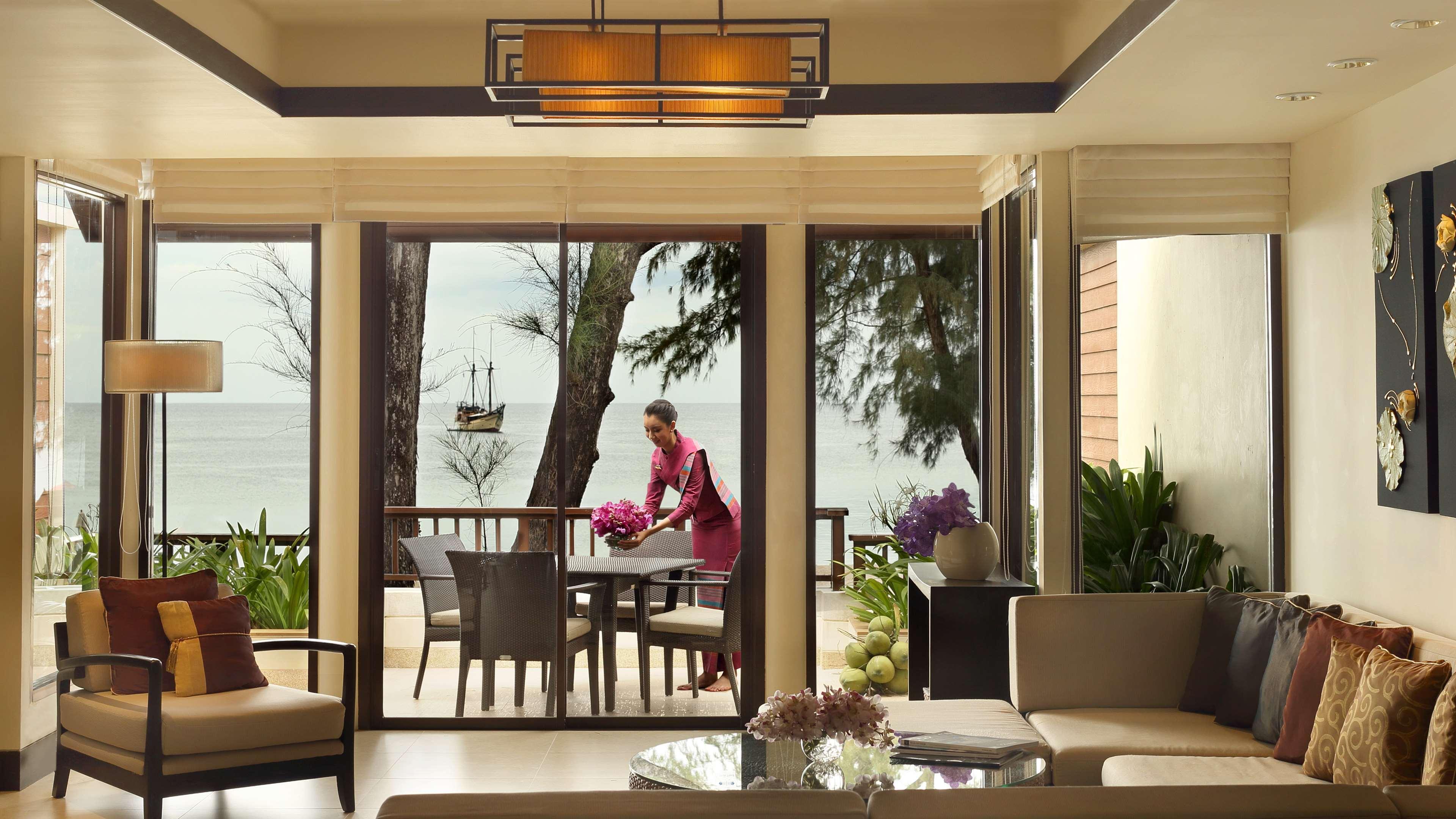 Dusit Thani Laguna Phuket Бангтао-Біч Екстер'єр фото A guest at the Four Seasons Resort