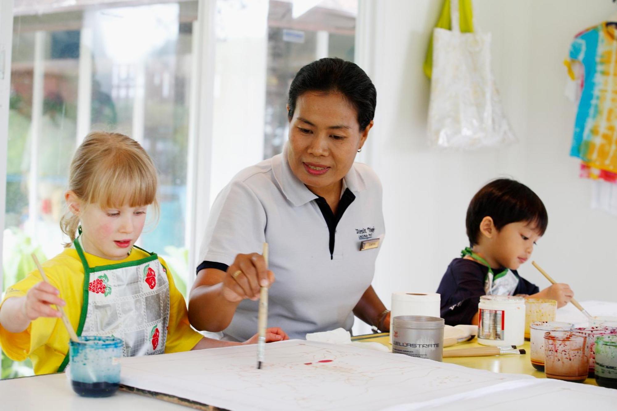 Dusit Thani Laguna Phuket Бангтао-Біч Екстер'єр фото A teacher at work